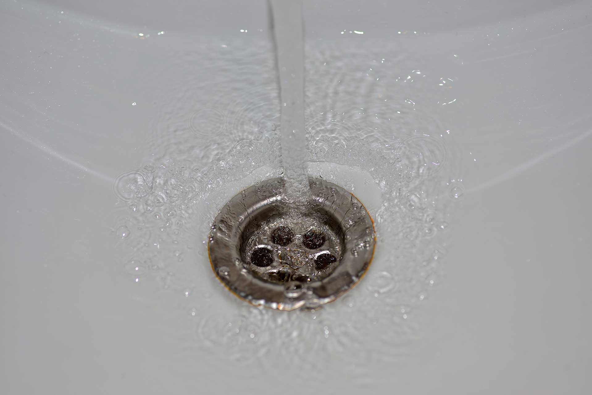 A2B Drains provides services to unblock blocked sinks and drains for properties in Scarborough.